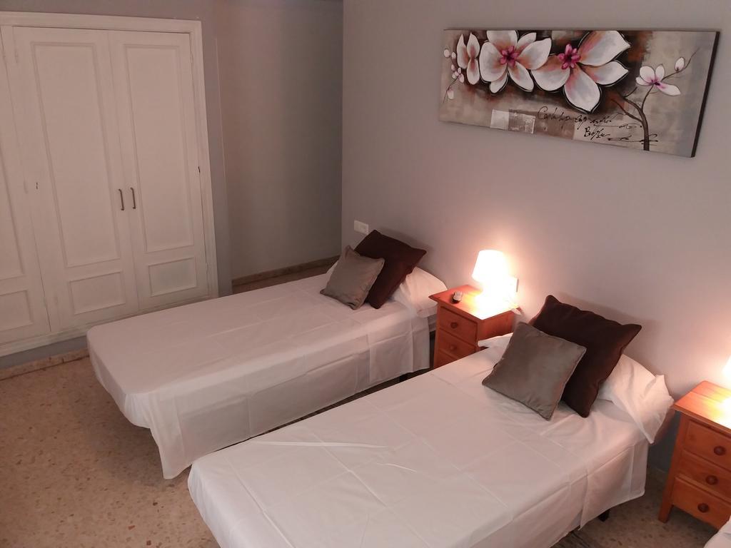 Hostal Gonzalez Марбелья Экстерьер фото