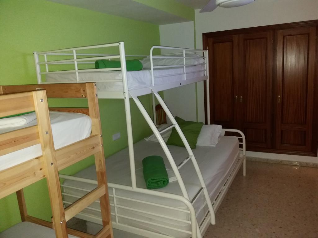Hostal Gonzalez Марбелья Экстерьер фото