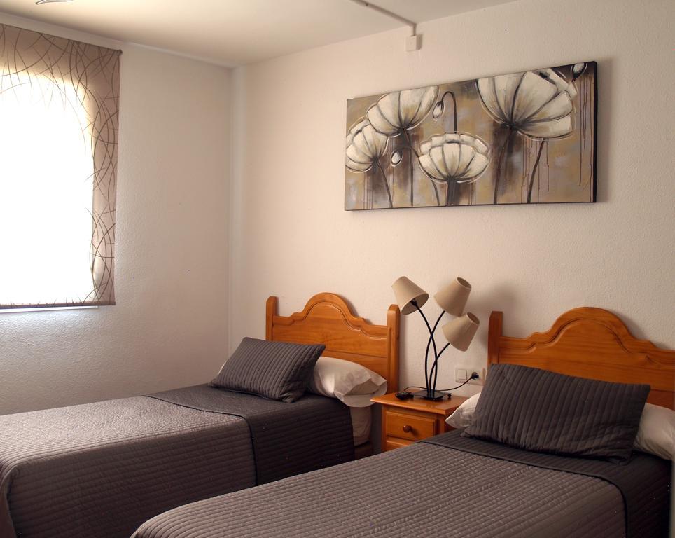 Hostal Gonzalez Марбелья Экстерьер фото